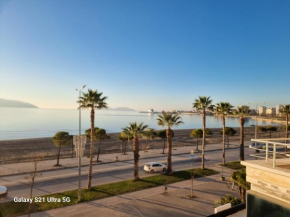 Beachfront apartment 140 m2 Best location